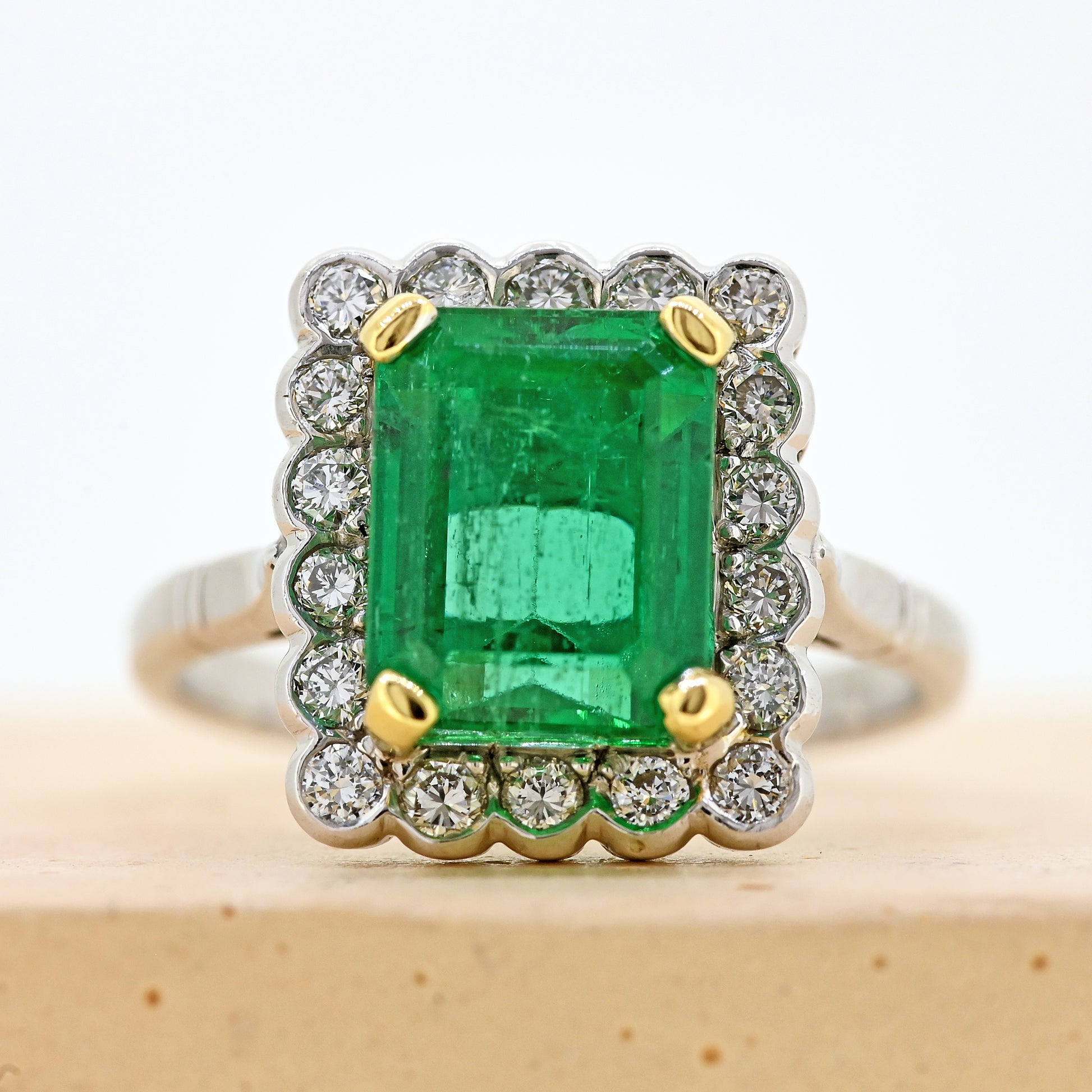 art deco inspired ring, emerald and diamond ring. emerald and diamond art deco ring, vintage rings, vintage ring, vintage emerald ring