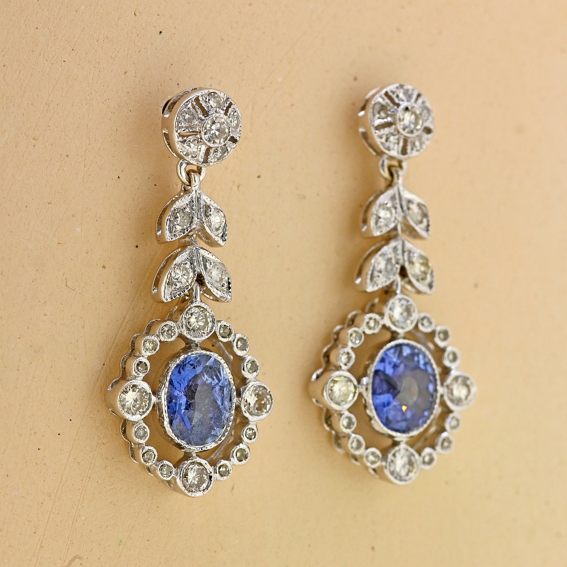 vintage sapphire and diamond earrings, sapphire and diamond earrings, ornate sapphire and diamond earrings, ornate pre owned earrings, second hand jewellery, ornate jewellery