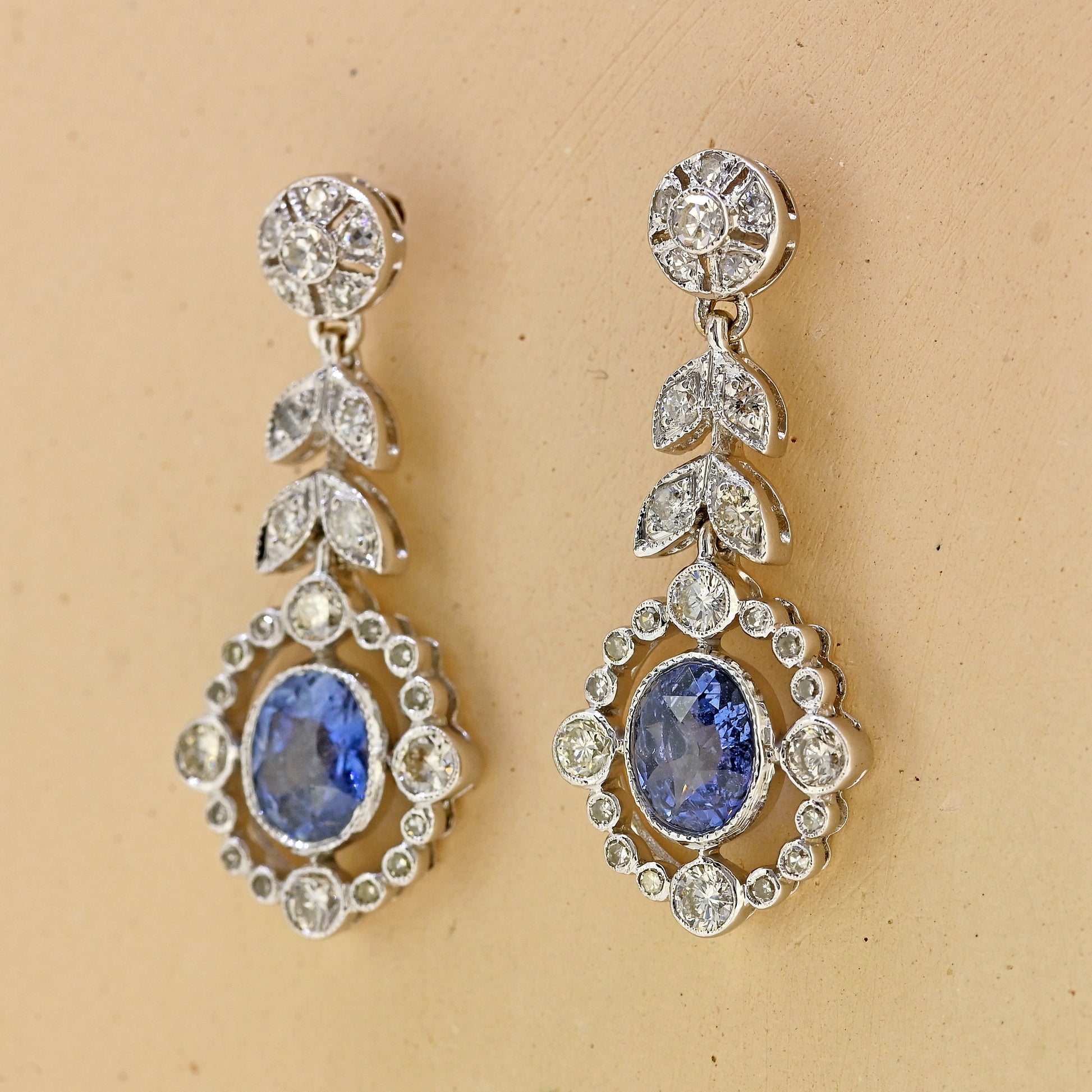 vintage sapphire and diamond earrings, sapphire and diamond earrings, ornate sapphire and diamond earrings, ornate pre owned earrings, second hand jewellery, ornate jewellery