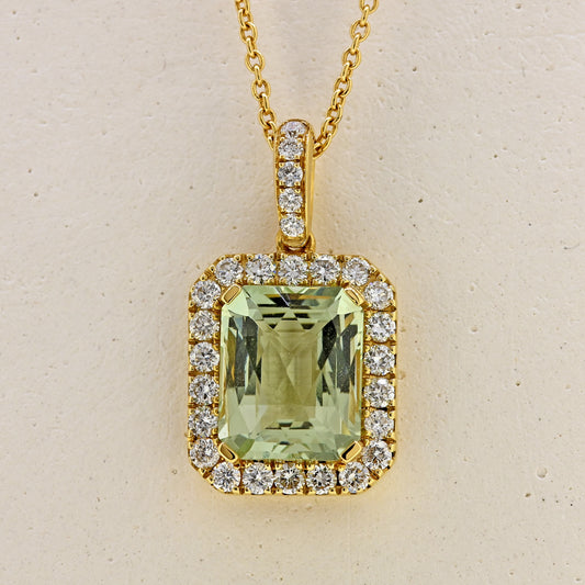 green amethyst necklace, green amethyst and diamond necklace, green amethyst, rectangle amethyst, yellow gold amethyst, gold and green amethyst