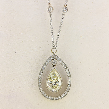 18ct white gold and diamond necklace, 18ct white gold pear shaped diamond necklace, pear shaped diamond, diamond set chain, diamond necklace, pear shaped diamond necklace