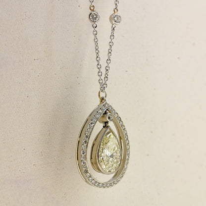 18ct white gold and diamond necklace, 18ct white gold pear shaped diamond necklace, pear shaped diamond, diamond set chain, diamond necklace, pear shaped diamond necklace