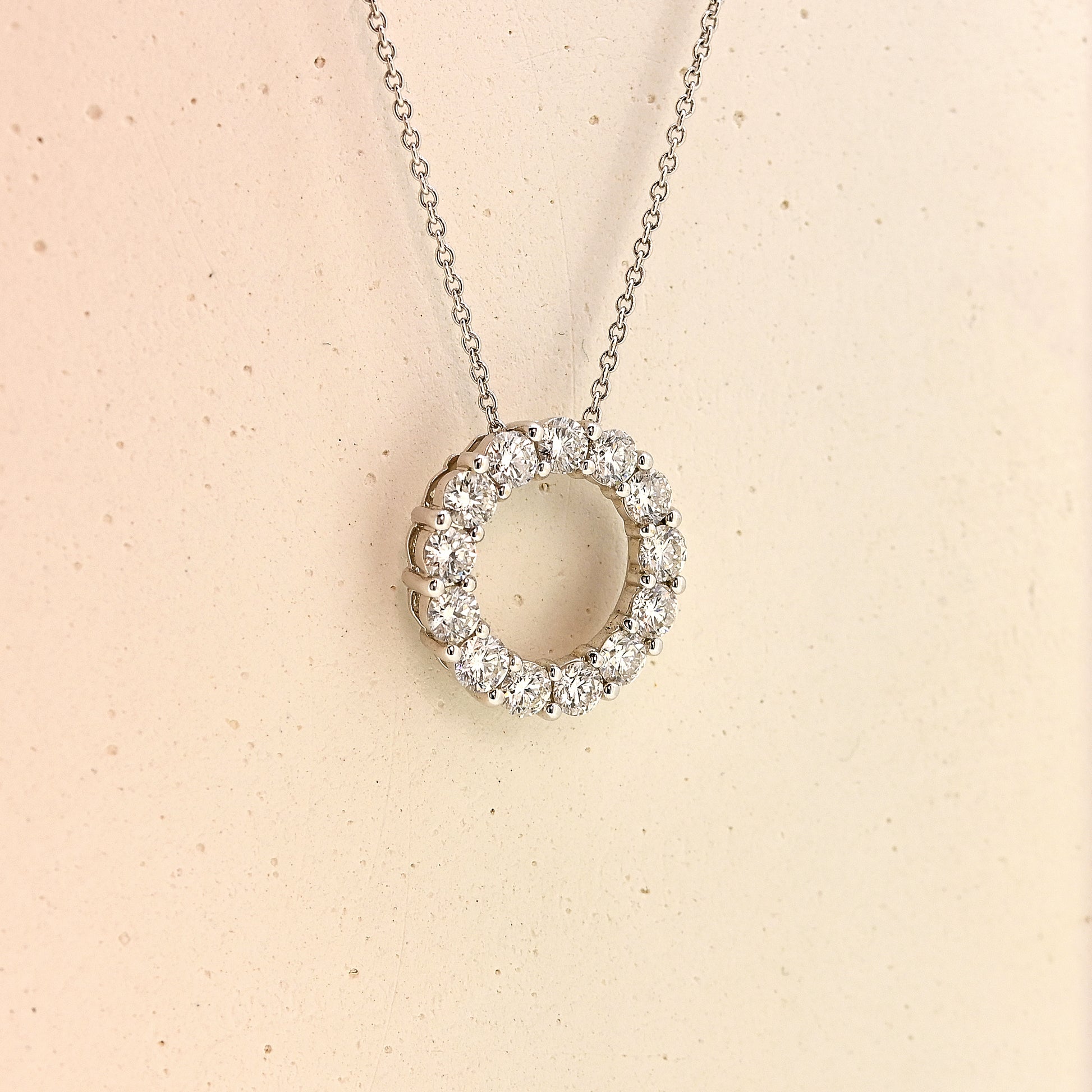Diamond necklace, diamond circle necklace, white gold and diamond necklace, white gold and diamond circle necklace, 2 carat diamond necklace, 2 carat diamond circle necklace
